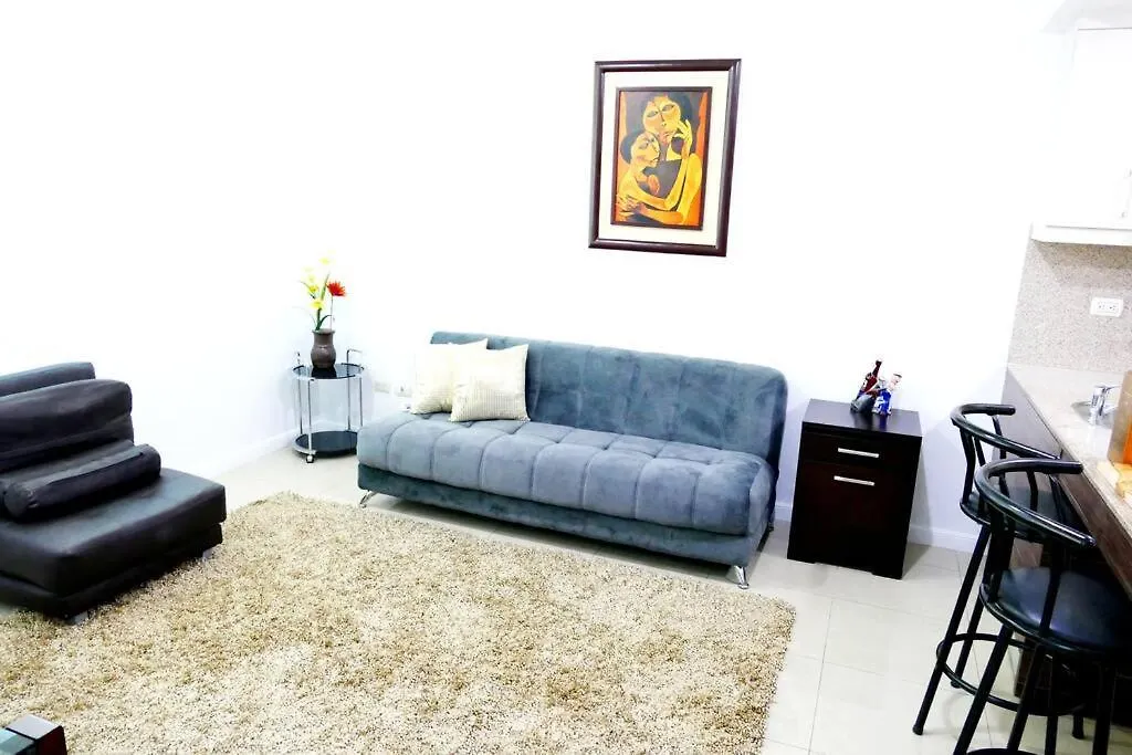 Ecusuites Puerto Santa Ana - River Junto A Hotel Wyndham Guayaquil