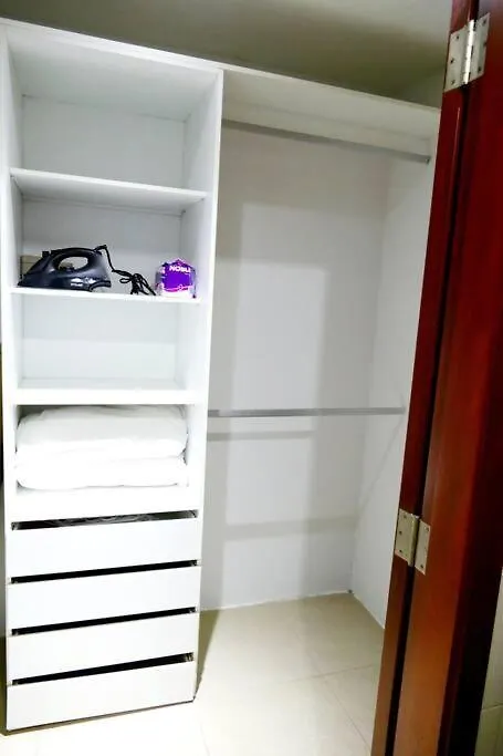 Ecusuites Puerto Santa Ana - River Junto A Hotel Wyndham Guayaquil 0*,