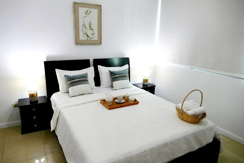 Ecusuites Puerto Santa Ana - River Junto A Hotel Wyndham Guayaquil Apartman