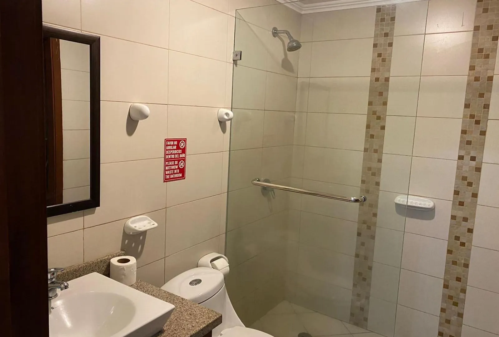 Ecusuites Puerto Santa Ana - River Junto A Hotel Wyndham Guayaquil